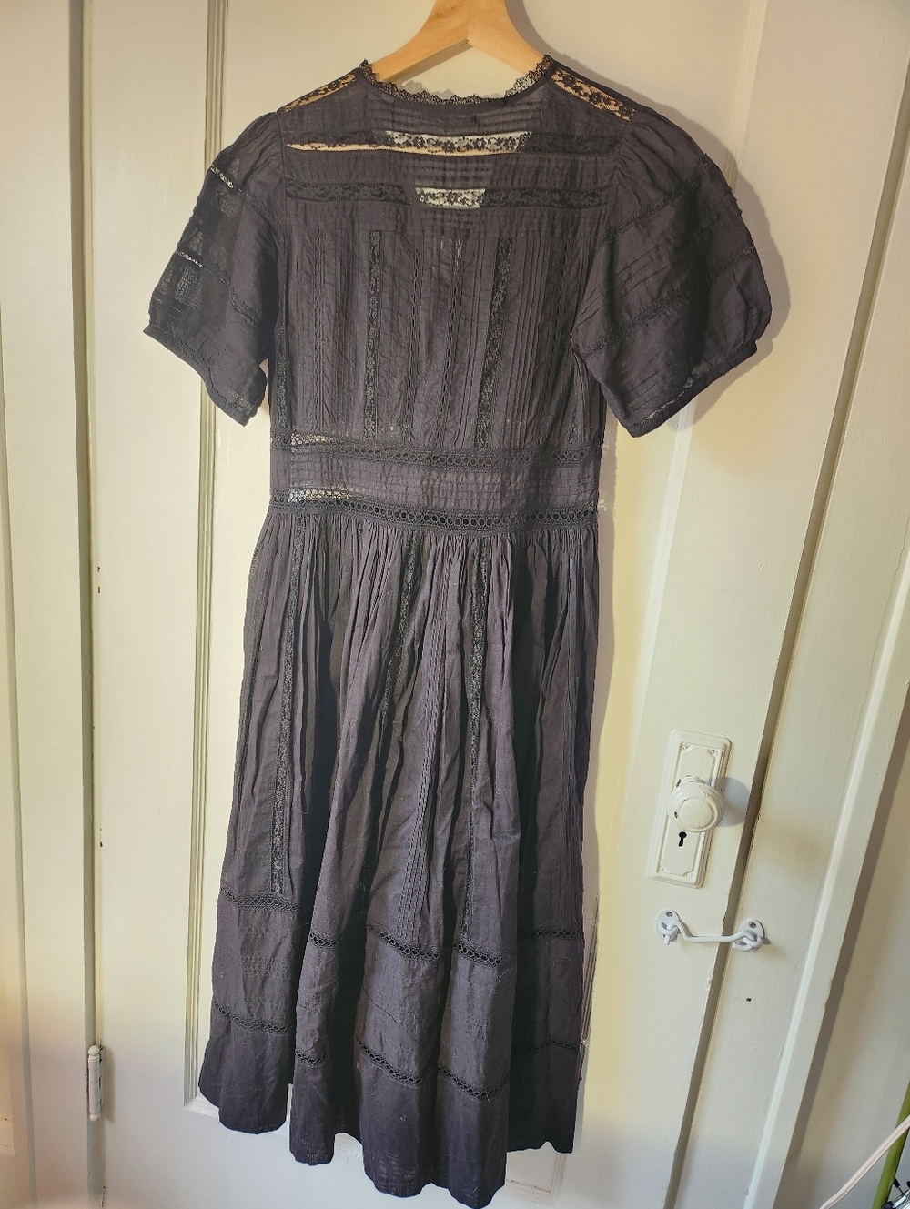 Doen Violet Black Midi Dress - Picture 9 of 12